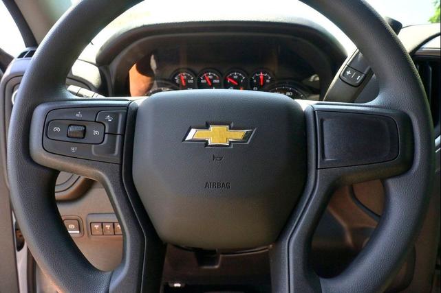 Photo of 2025 Summit White Chevrolet Silverado 3500