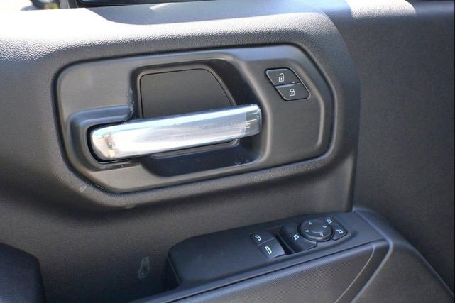 Photo of 2025 Summit White Chevrolet Silverado 3500