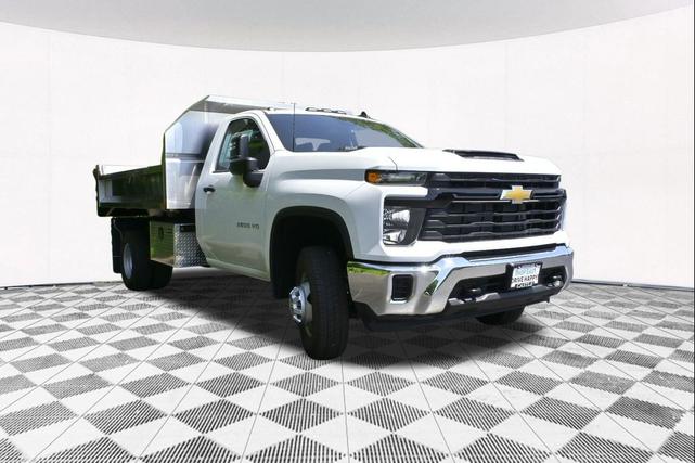 Photo of 2025 Summit White Chevrolet Silverado 3500