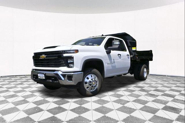 Photo of 2025 Summit White Chevrolet Silverado 3500