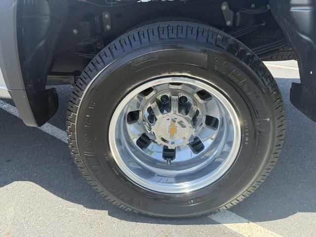 Photo of 2025 Sterling Gray Metallic Chevrolet Silverado 3500