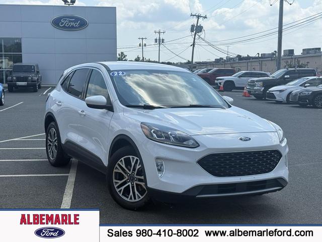 Photo of 2022 Oxford White Ford Escape