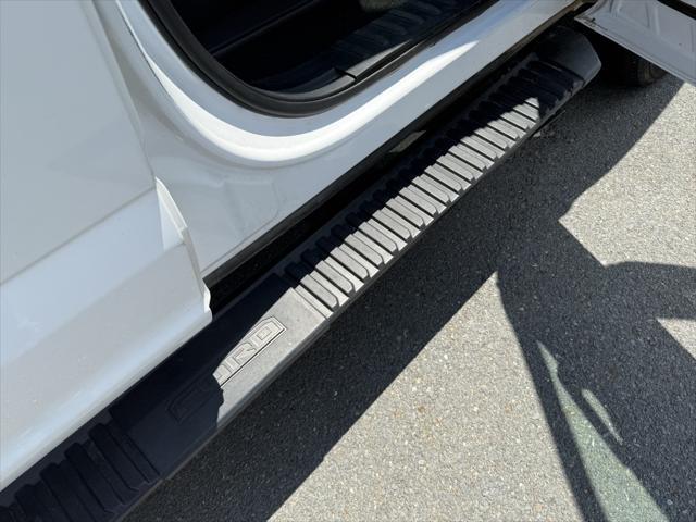 Photo of 2021 Oxford White Ford F-250