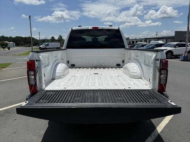 Photo of 2021 Oxford White Ford F-250
