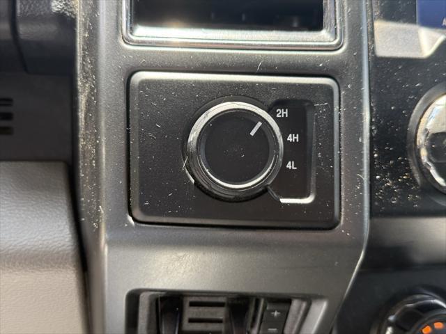 Photo of 2021 Oxford White Ford F-250
