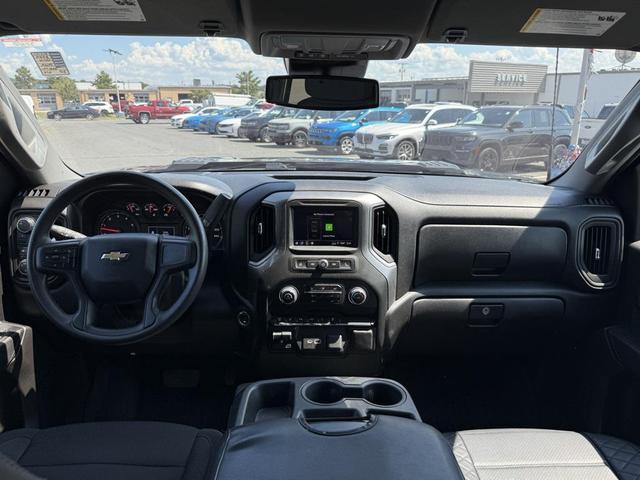 Photo of 2024 Black Chevrolet Silverado 2500