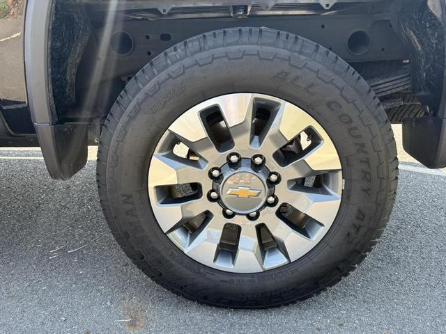Photo of 2024 Black Chevrolet Silverado 2500