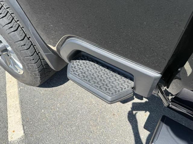 Photo of 2024 Black Chevrolet Silverado 2500