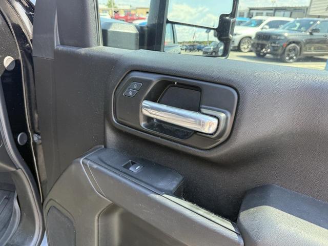 Photo of 2024 Black Chevrolet Silverado 2500