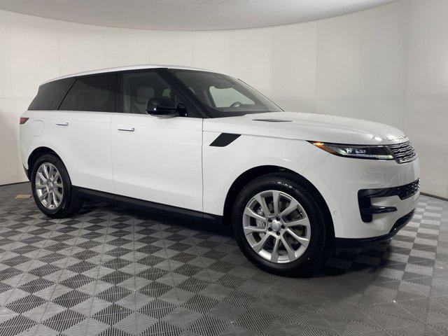 Photo of 2025 Fuji White Land Rover Range Rover Sport
