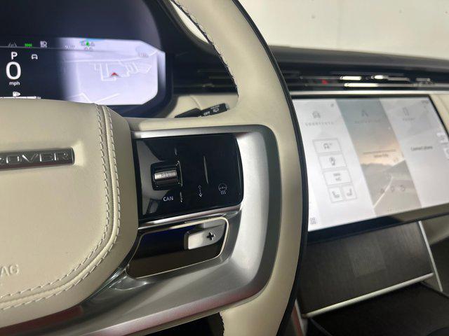 Photo of 2025 Ionian Silver SV Bespoke Ultra Metallic Gloss Land Rover Range Rover