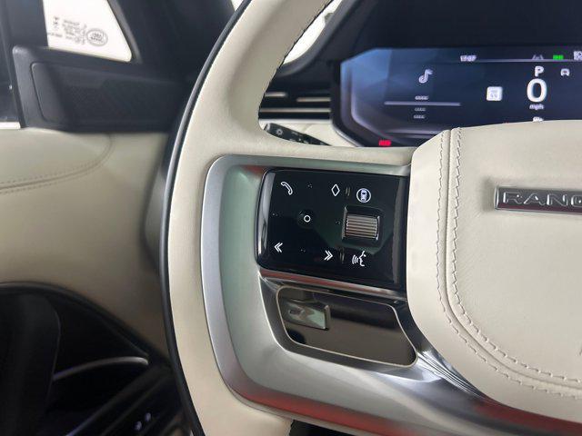 Photo of 2025 Ionian Silver SV Bespoke Ultra Metallic Gloss Land Rover Range Rover