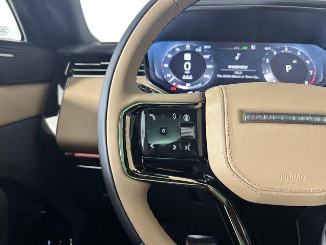 Photo of 2025 British Racing Green SV Bespoke Ultra Met Gloss Land Rover Range Rover Sport