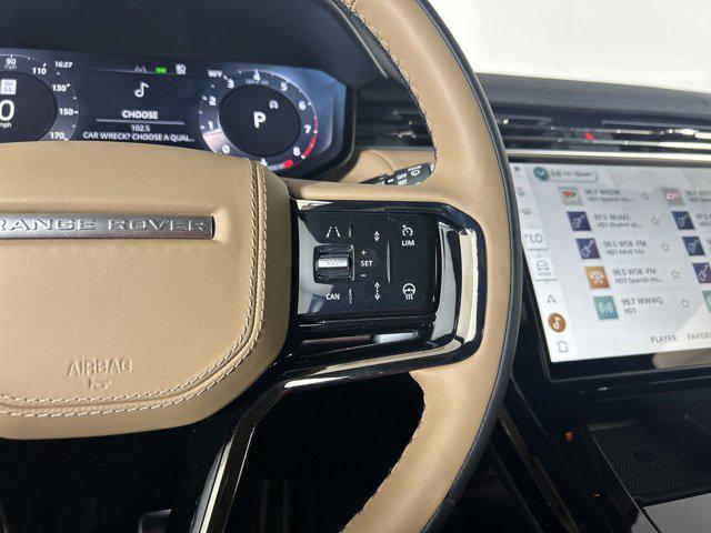 Photo of 2025 British Racing Green SV Bespoke Ultra Met Gloss Land Rover Range Rover Sport