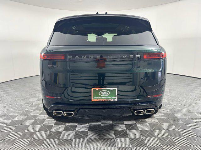 Photo of 2025 British Racing Green SV Bespoke Ultra Met Gloss Land Rover Range Rover Sport