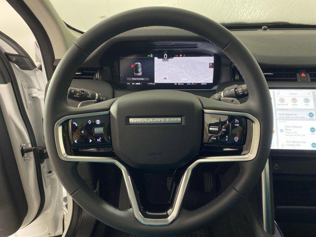 Photo of 2025 Fuji White Land Rover Discovery Sport