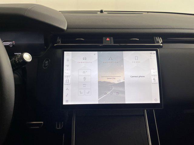 Photo of 2026 Fuji White Land Rover Range Rover Velar