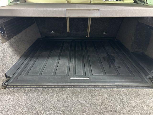 Photo of 2022 Black Land Rover Range Rover
