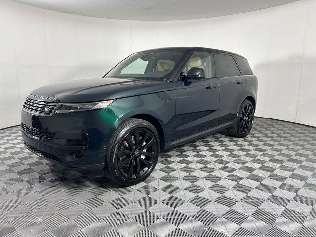 Photo of 2025 British Racing Green SV Bespoke Ultra Met Gloss Land Rover Range Rover Sport