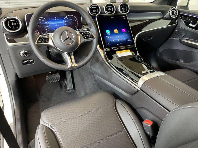 Photo of 2025 Polar White Mercedes-Benz GLC 300