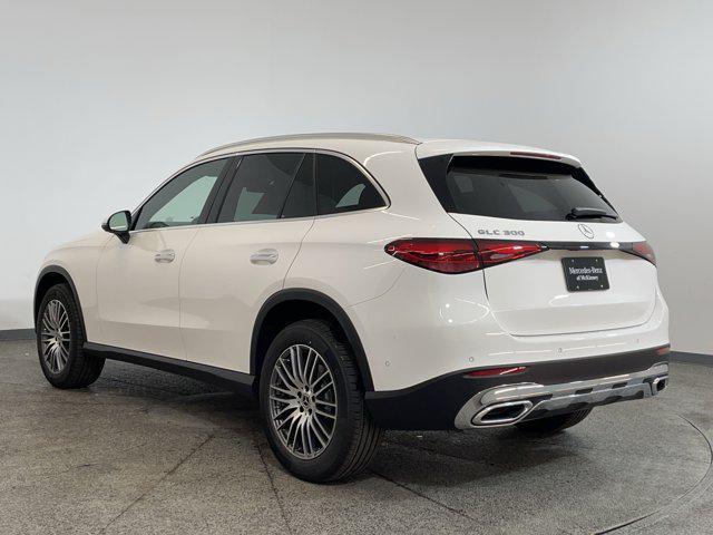 Photo of 2025 Polar White Mercedes-Benz GLC 300