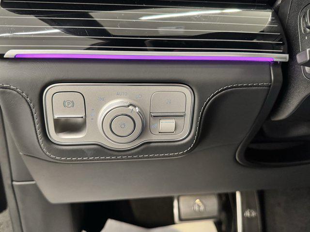 Photo of 2022 Black Mercedes-Benz Maybach GLS 600