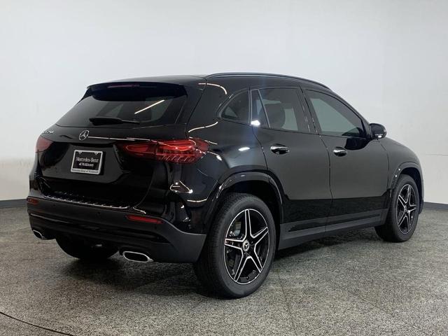Photo of 2025 Night Black Mercedes-Benz GLA 250
