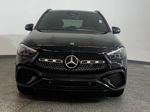 Photo of 2025 Night Black Mercedes-Benz GLA 250