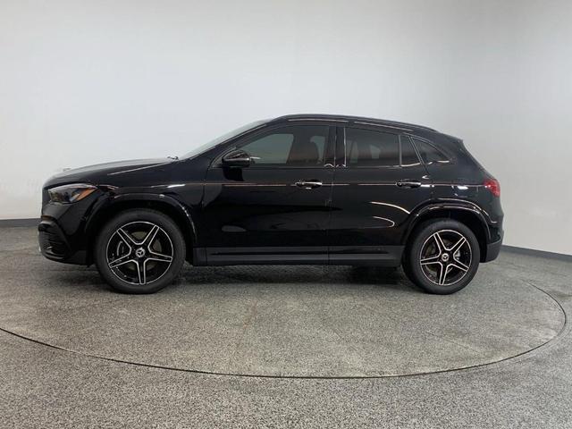 Photo of 2025 Night Black Mercedes-Benz GLA 250