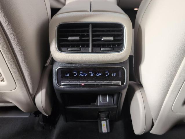 Photo of 2022 Selenite Grey Metallic Mercedes-Benz GLS 450