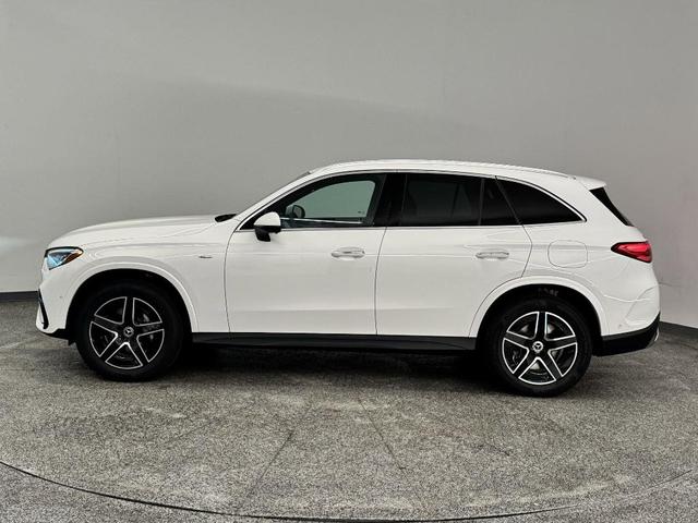 Photo of 2025 Polar White Mercedes-Benz GLC 350e