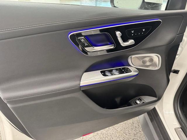 Photo of 2025 Polar White Mercedes-Benz GLC 350e