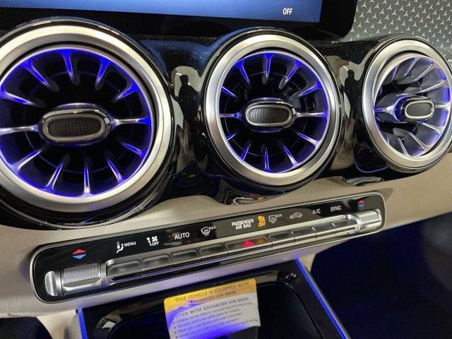 Photo of 2025 White Mercedes-Benz GLB 250
