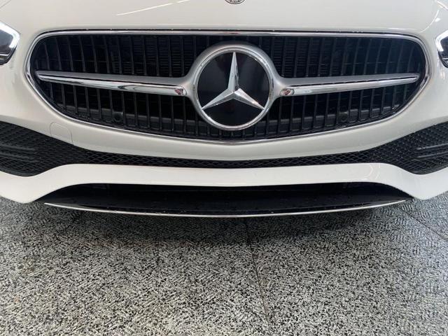 Photo of 2024 Polar White Mercedes-Benz C-Class