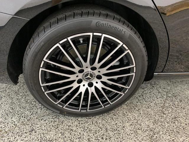 Photo of 2024 Black Mercedes-Benz C-Class