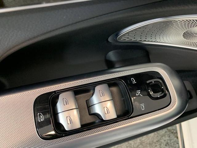 Photo of 2025 Polar White Mercedes-Benz E-Class