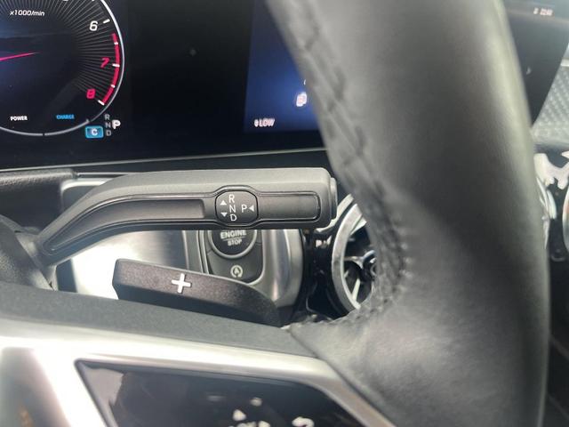 Photo of 2024 Night Black Mercedes-Benz GLB 250