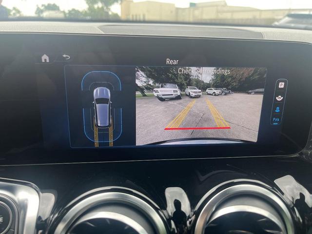 Photo of 2024 Night Black Mercedes-Benz GLB 250