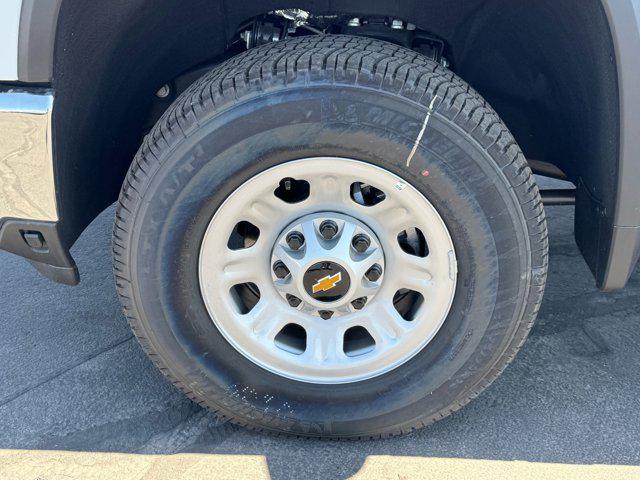 Photo of 2025 Summit White Chevrolet Silverado 3500