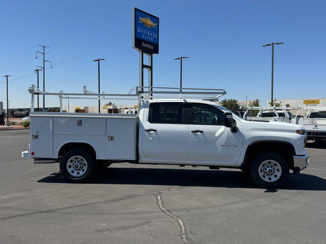 Photo of 2025 Summit White Chevrolet Silverado 3500
