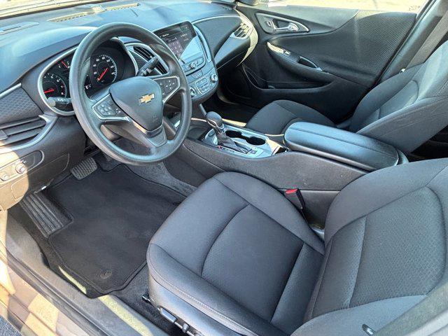 Photo of 2024 Mineral Gray Metallic Chevrolet Malibu