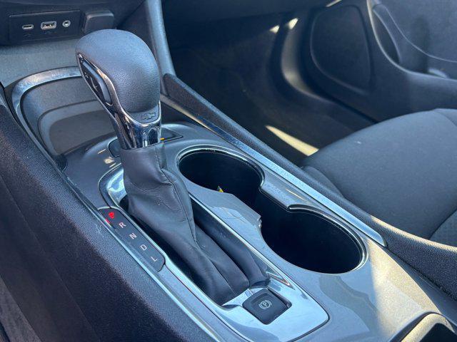 Photo of 2024 Mineral Gray Metallic Chevrolet Malibu