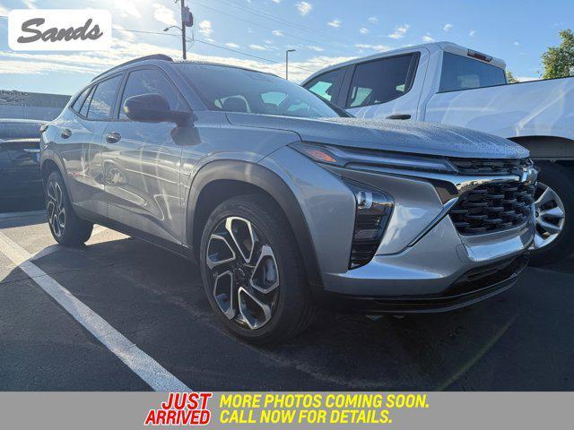 Photo of 2025 Sterling Gray Metallic Chevrolet Trax