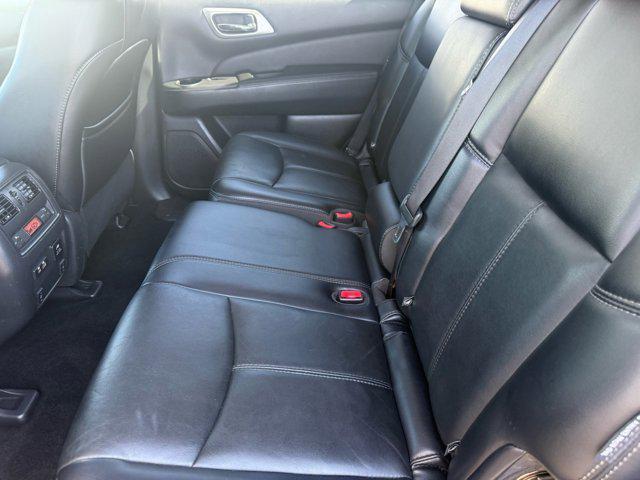 Photo of 2020 Midnight Pine Metallic Nissan Pathfinder