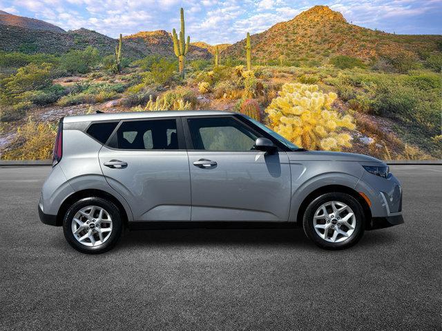 Photo of 2023 Steel Gray Kia Soul