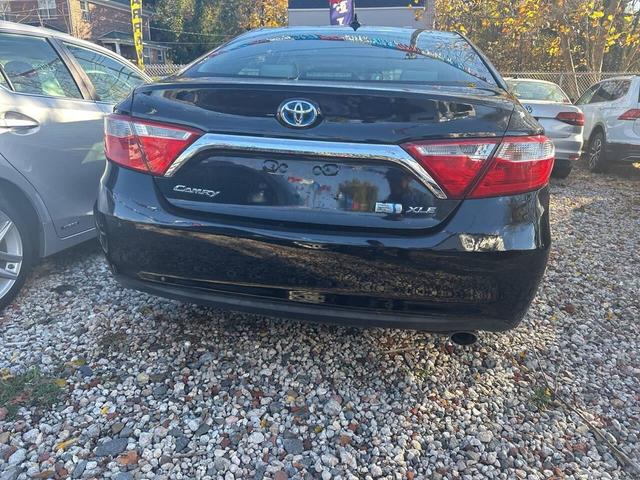 Photo of 2017 Black Toyota Camry Hybrid