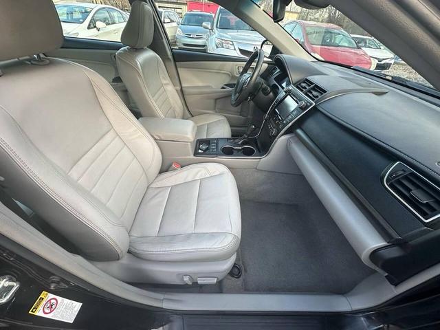 Photo of 2017 Black Toyota Camry Hybrid