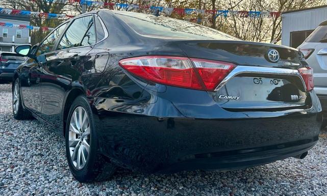 Photo of 2017 Black Toyota Camry Hybrid
