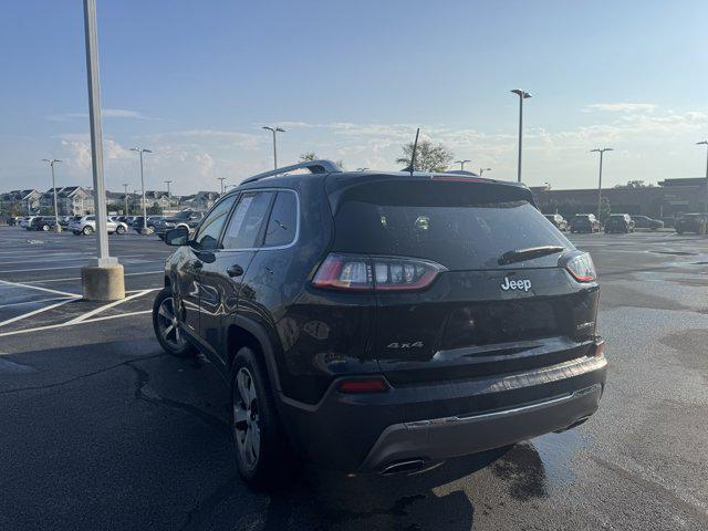 Photo of 2019 Diamond Black Crystal Pearlcoat Jeep Cherokee