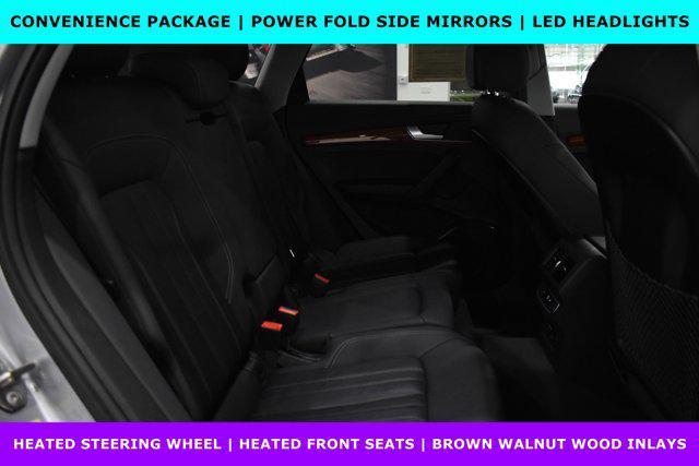 Photo of 2022 Florett Silver Metallic Audi Q5